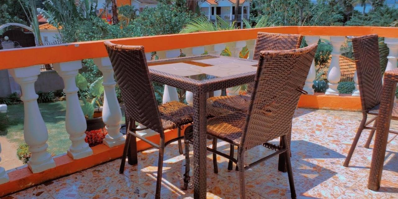 La Feve Beach Bed And Breakfast Entebbe Exterior photo