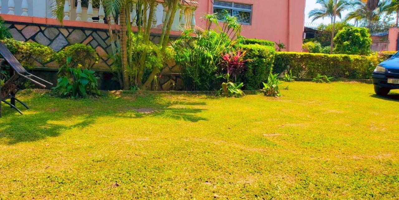 La Feve Beach Bed And Breakfast Entebbe Exterior photo