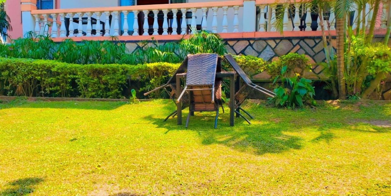 La Feve Beach Bed And Breakfast Entebbe Exterior photo